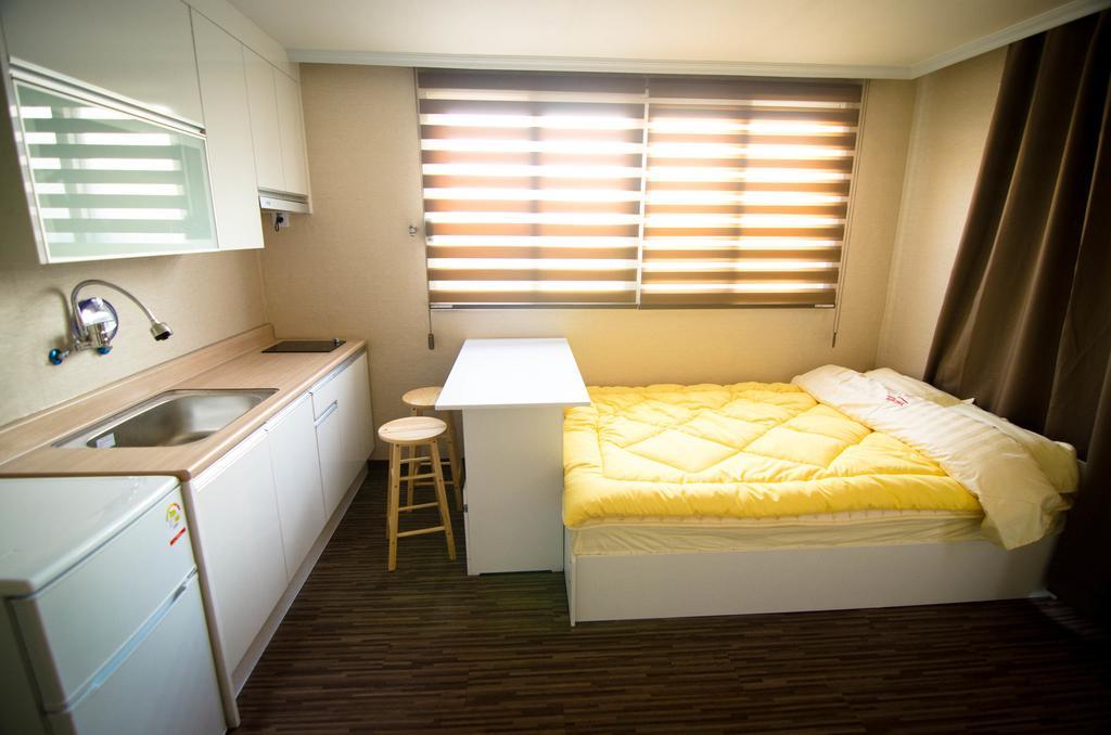 Yakorea Hostel Hongdae Seoul Exterior foto