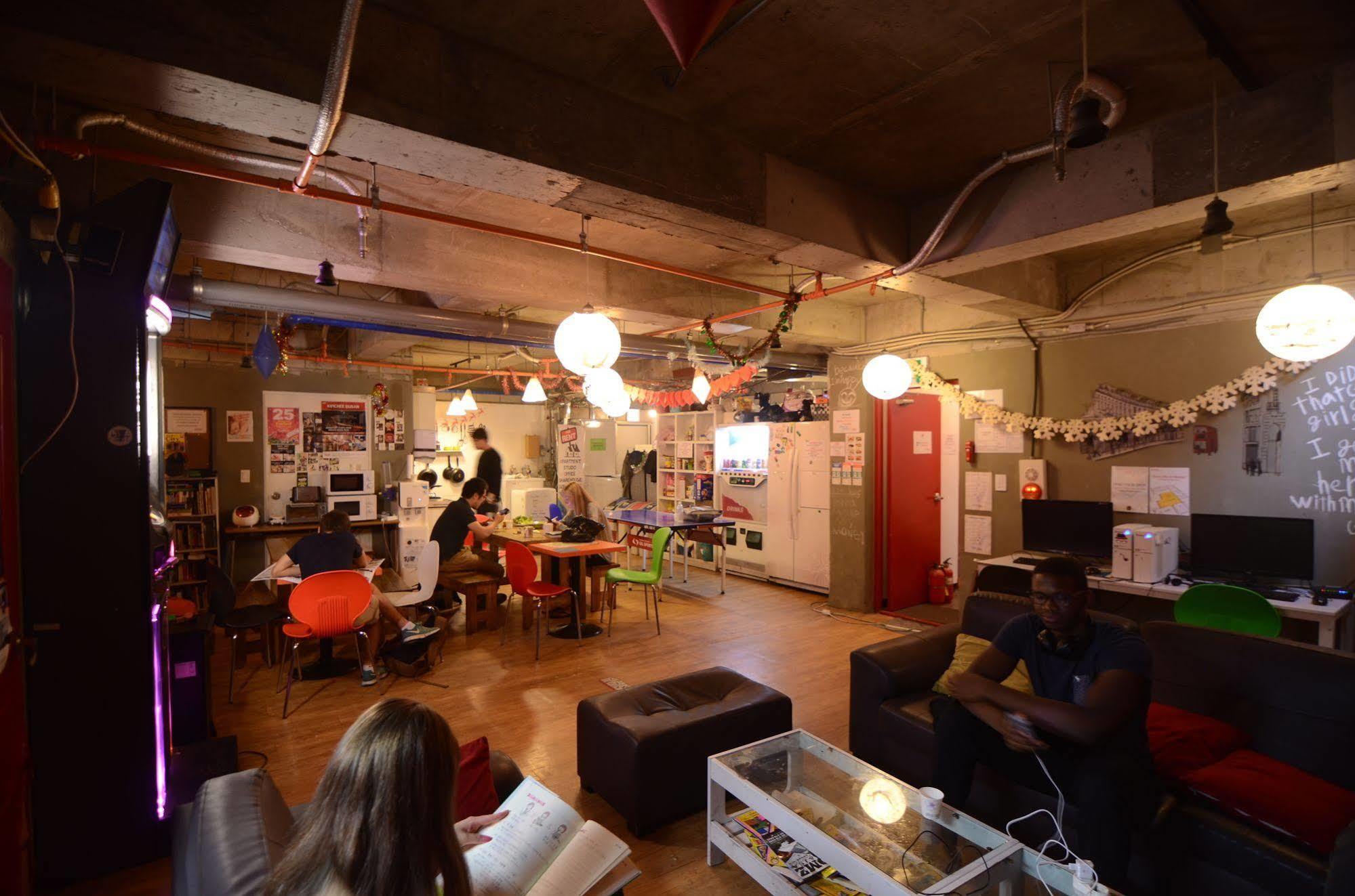 Yakorea Hostel Hongdae Seoul Exterior foto