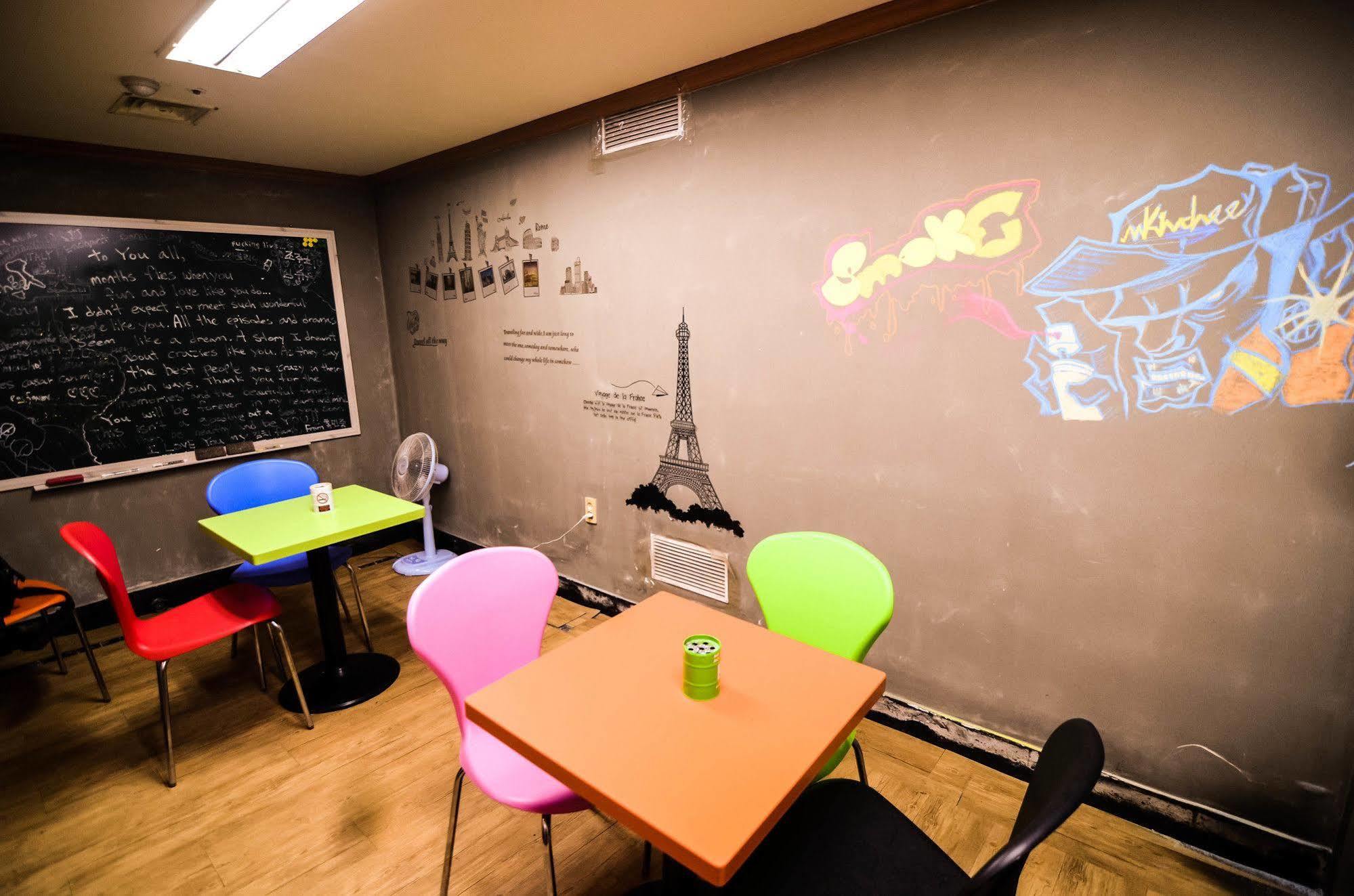 Yakorea Hostel Hongdae Seoul Exterior foto