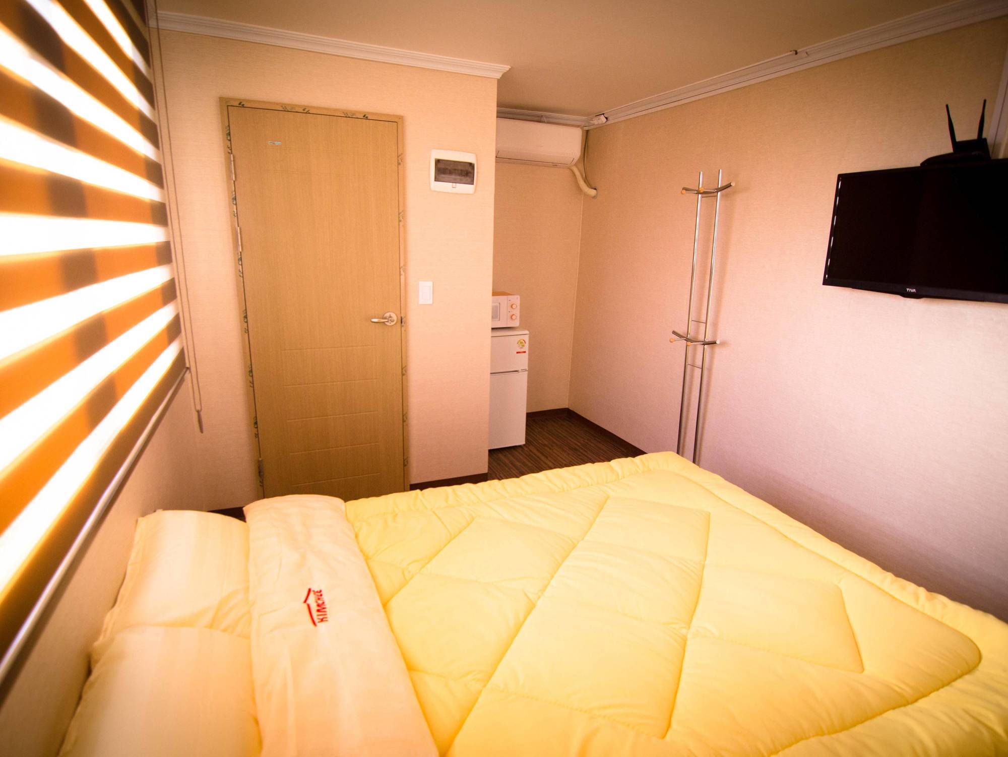 Yakorea Hostel Hongdae Seoul Exterior foto
